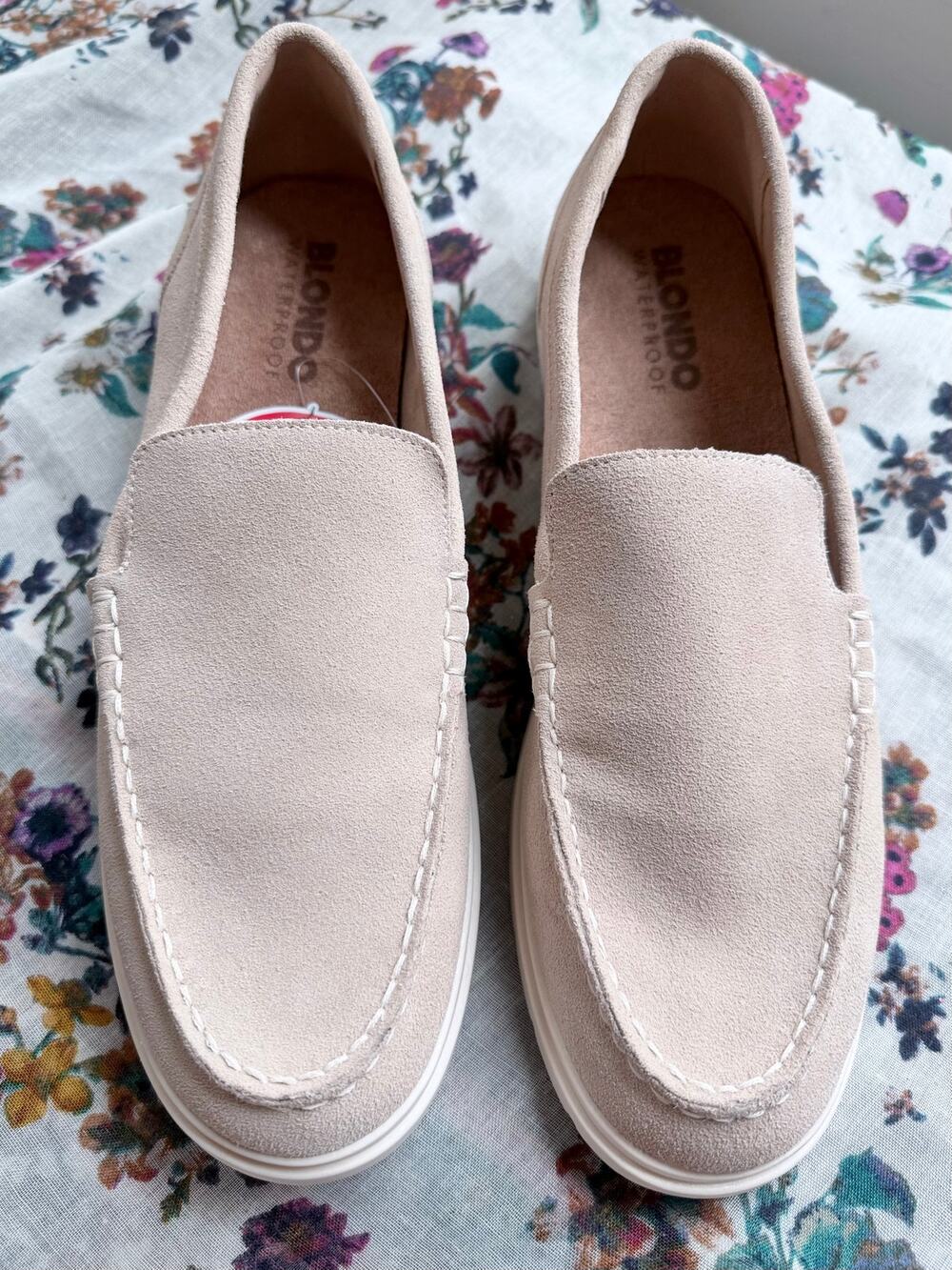 Blondo Waterproof Suede Loafers Cream Women’s 11